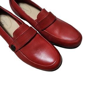 Clarks Emily Andria Loafer Size 9 Red